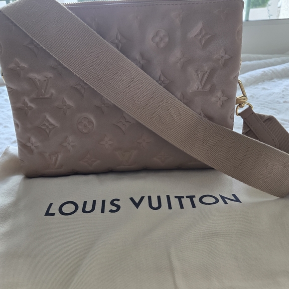 Louis Vuitton Coussin PM purse - Picture 4 of 7